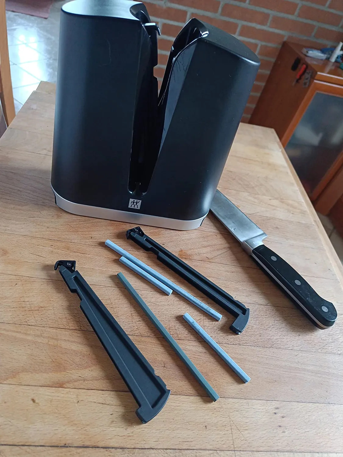 Zwilling V-Edge affilacoltelli ceramica nero lame europee