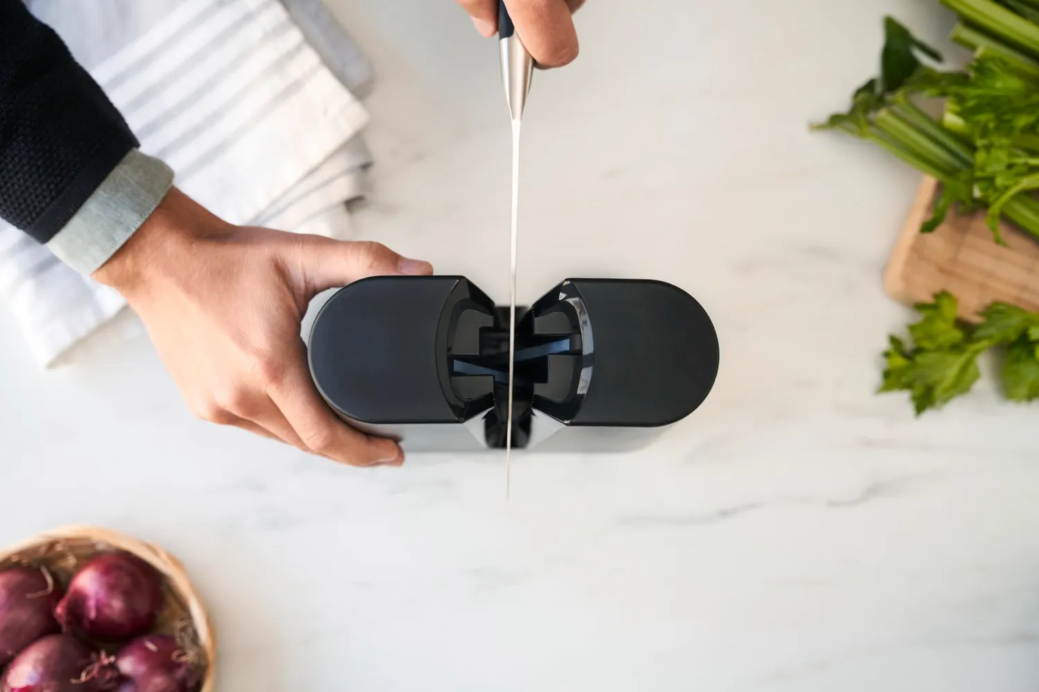 Zwilling V-Edge affilacoltelli ceramica nero lame europee