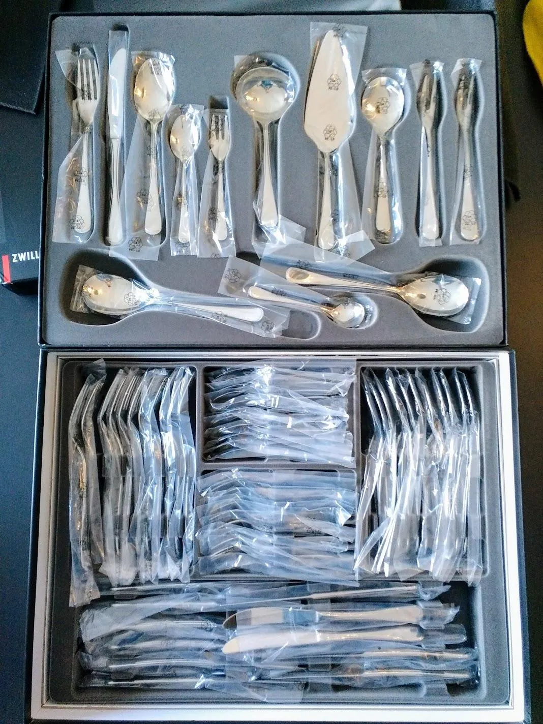 Zwilling Nottingham Servizio Posate 68 pz 12 Persone Lucido