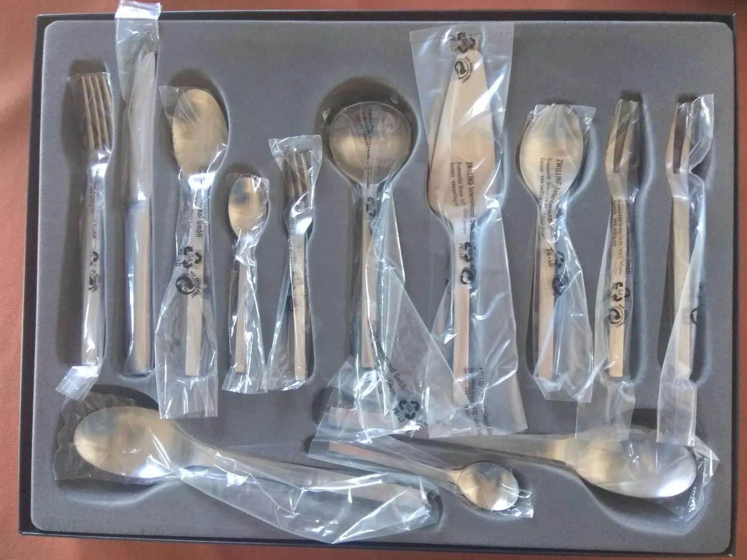 Zwilling Minimale set posate 68 pezzi opaco 12 persone