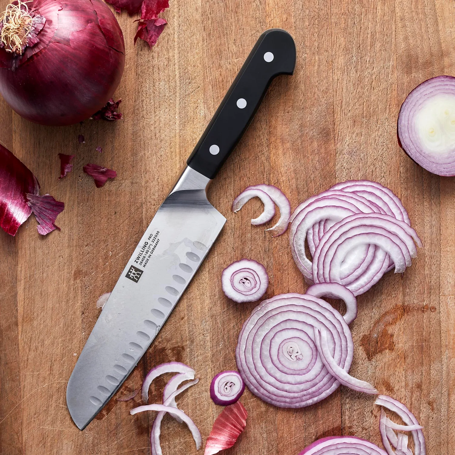 Zwilling Pro coltello santoku 18 cm alveolato inox