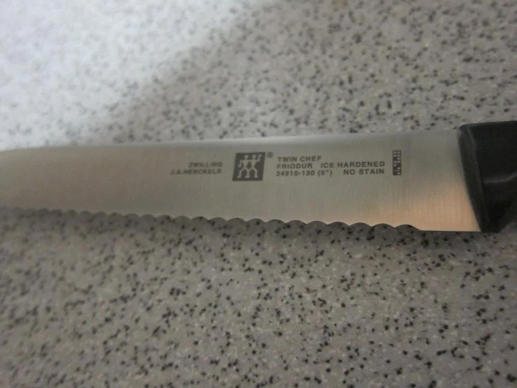 Zwilling Professional S 31025 coltello universale 5 cm seghettato