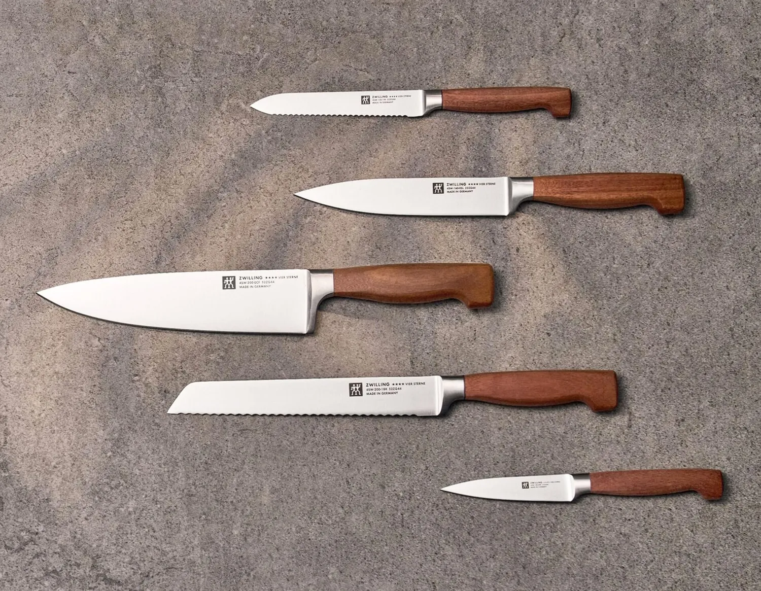 Zwilling Four Stars coltello pane 20 cm legno Kotibe seghettato