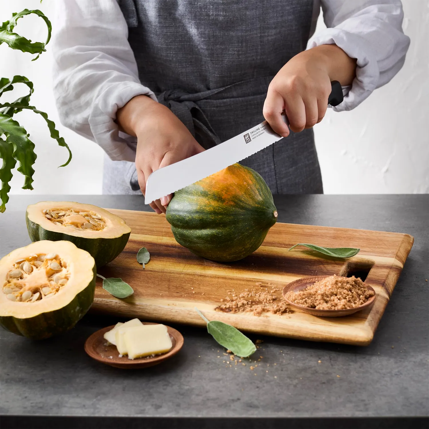 Zwilling Four Star coltello pane 22,9 cm dentato