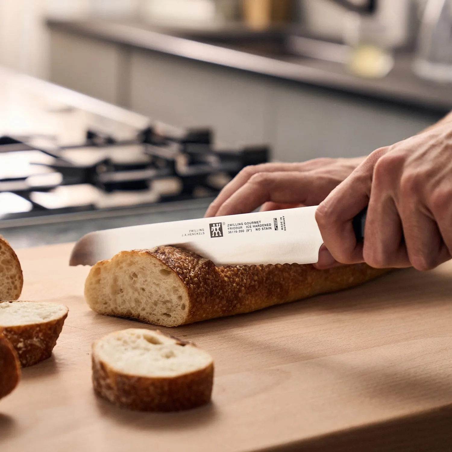 Zwilling Gourmet coltello pane 20 cm seghettato