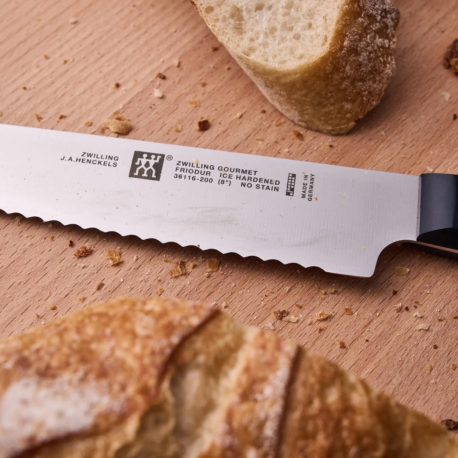 Zwilling Gourmet coltello pane 20 cm seghettato