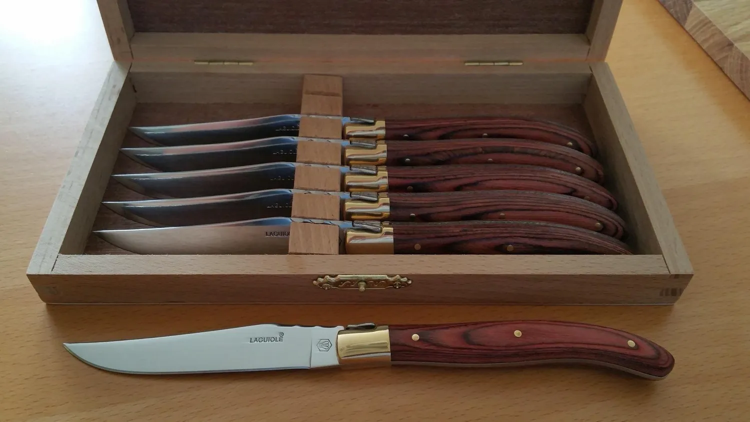 Laguiole set 6 coltelli bistecca manico legno scatola