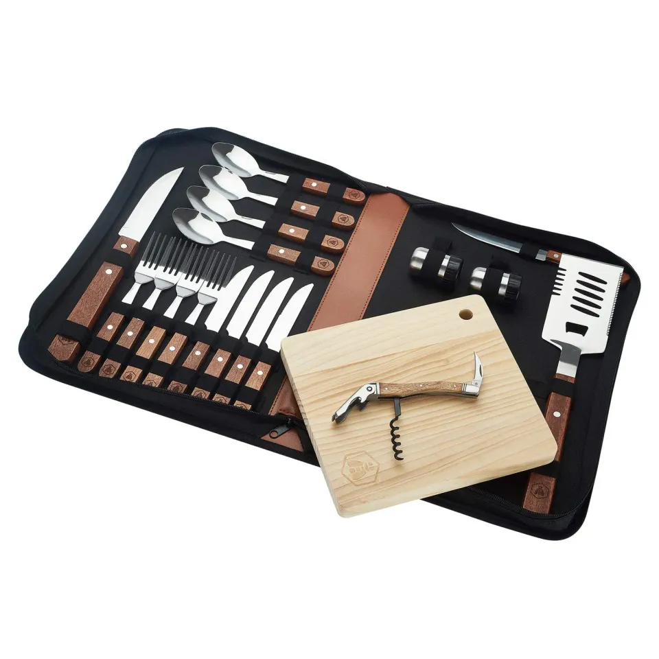 Laguiole en Aubrac set picnic completo 18 pezzi legno pino