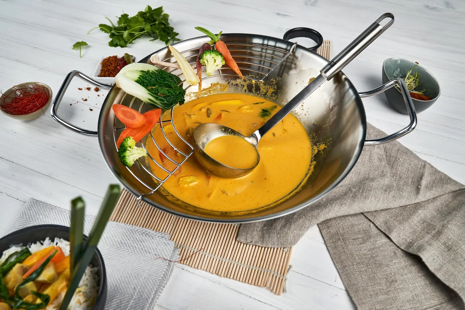 Zwilling Plus Wok Acciaio 32 cm con Coperchio e Griglia Induzione