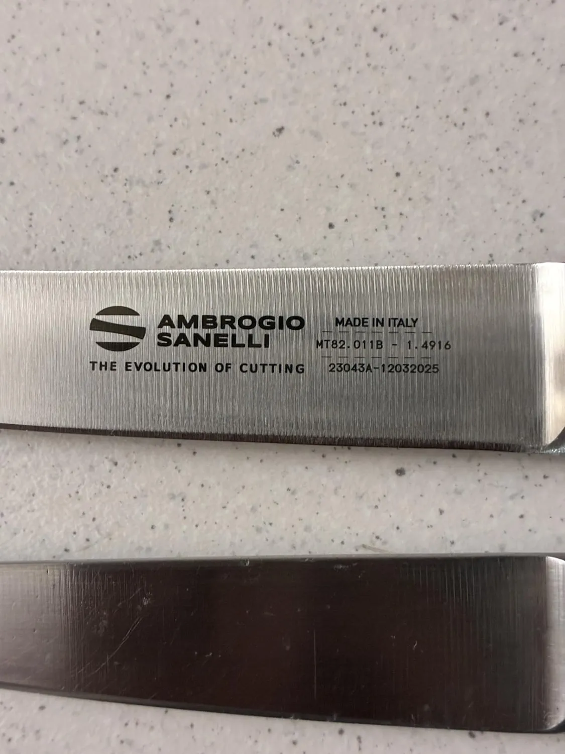Sanelli Maitre Santoku coltello alveolato 18 cm inox