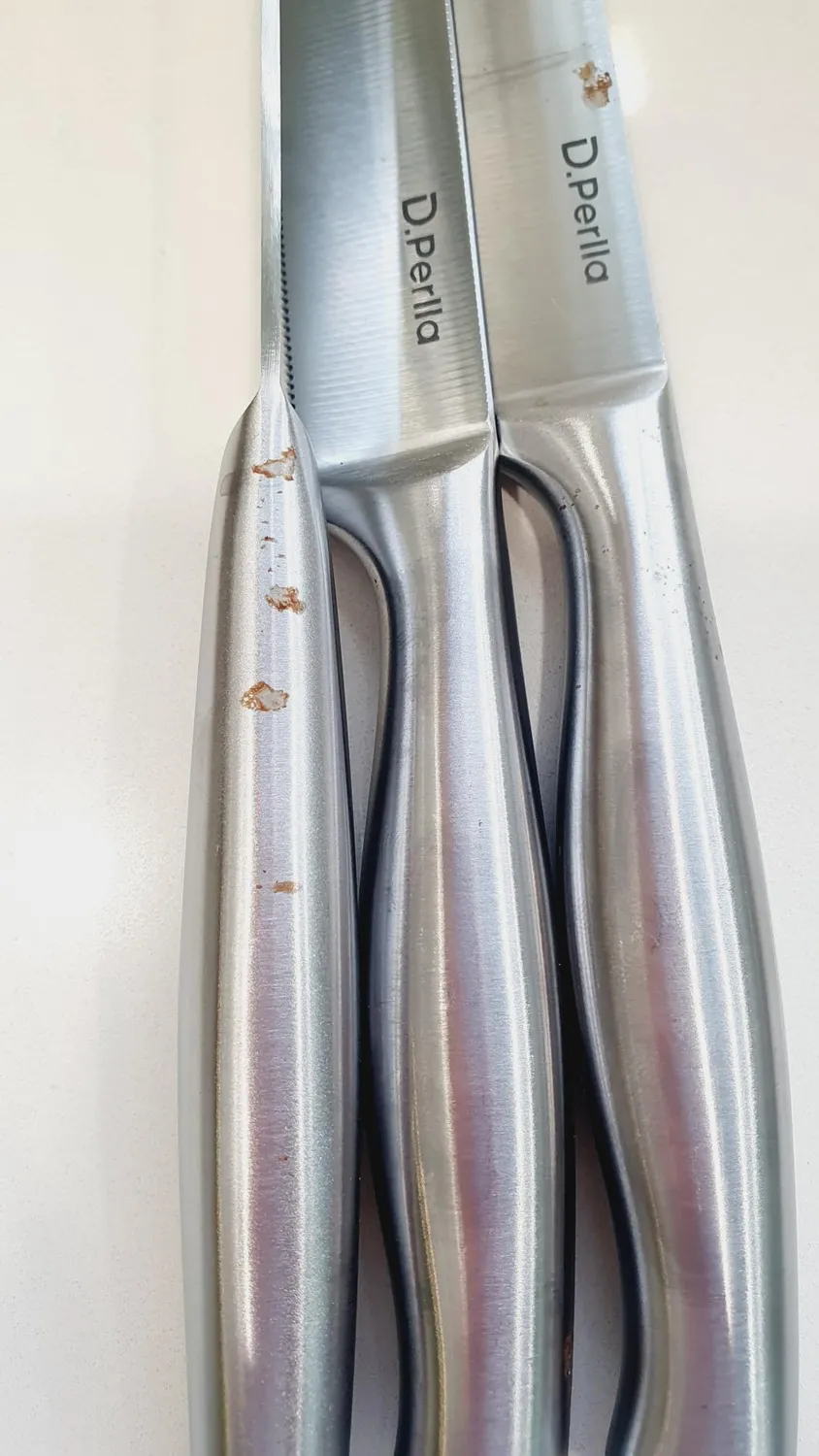 D.Perlla set coltelli bistecca 9 pezzi seghettati inox