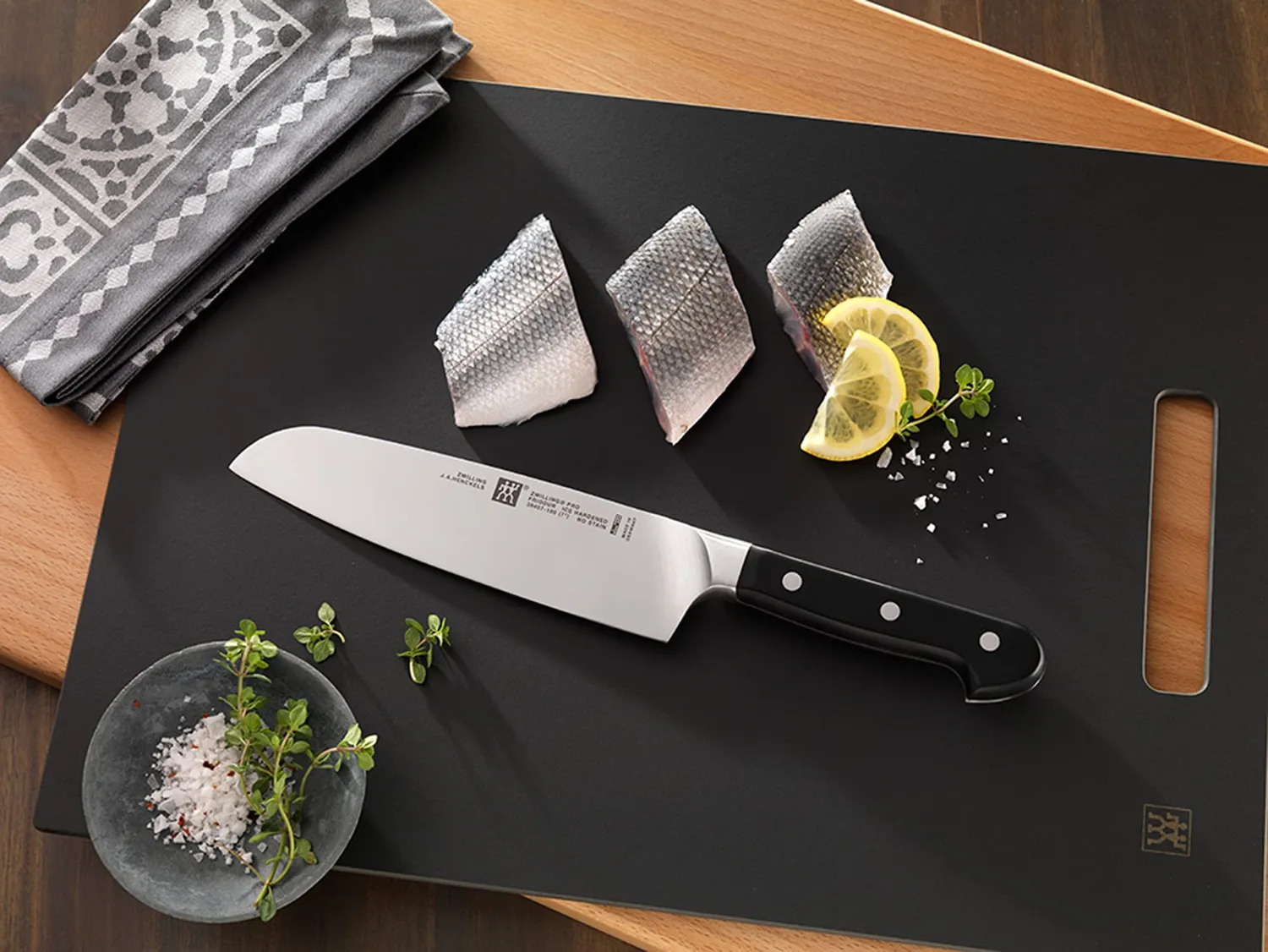 Zwilling Pro Santoku coltello 18 cm inox