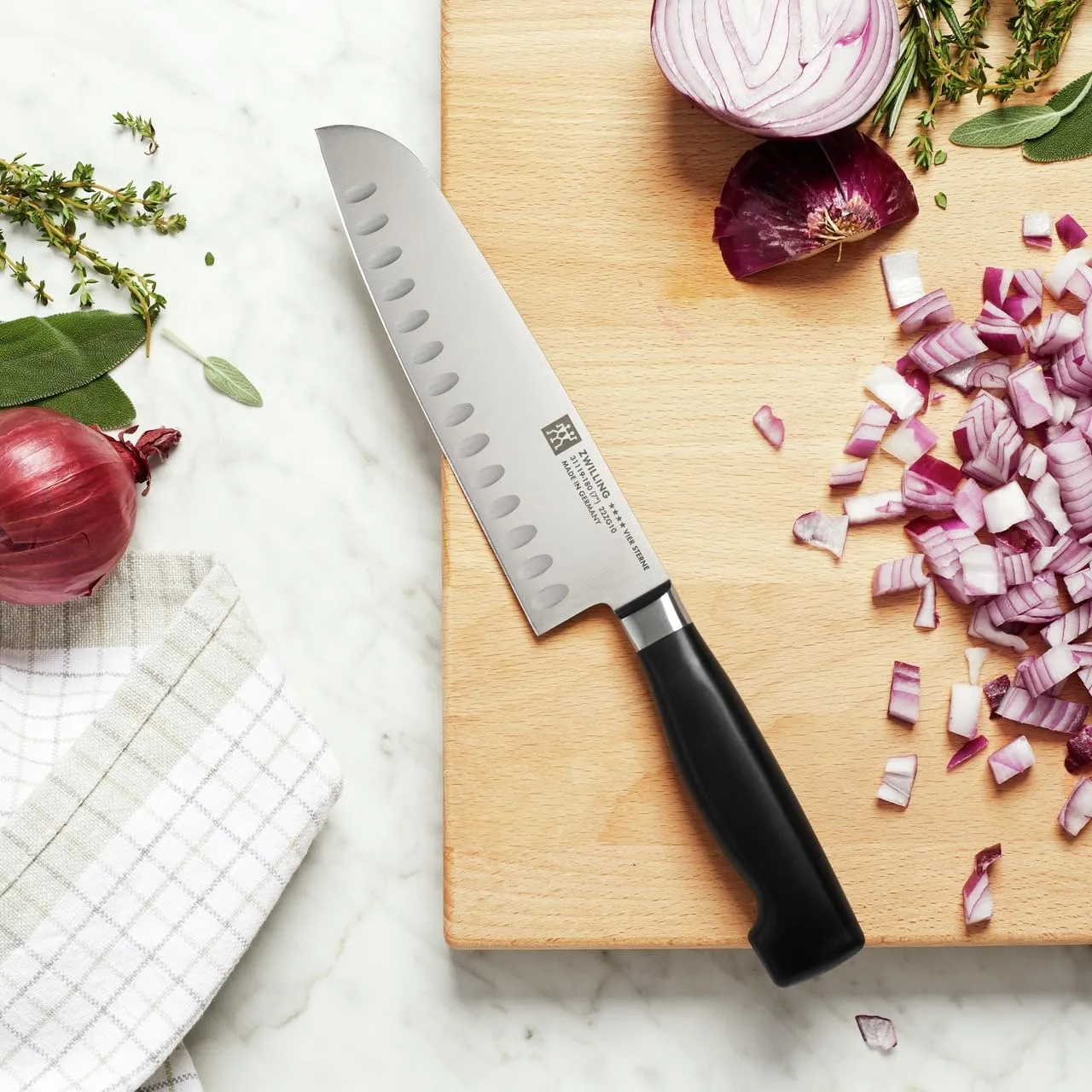 Zwilling Four Star 31119-181 Santoku 18 cm Alveolato