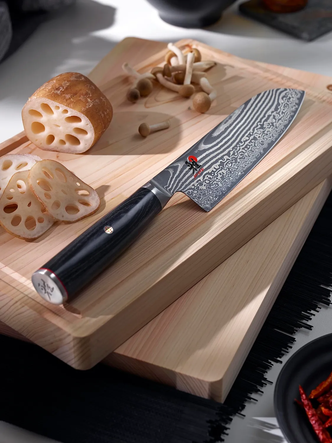 Miyabi 5000 FCD 34684-181 coltello Santoku 18 cm damasco